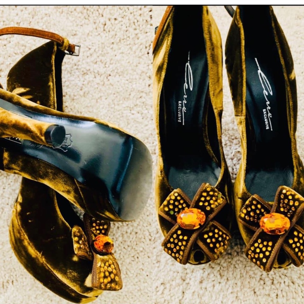 Hello everyone Welcome to tresslabren Thrift store